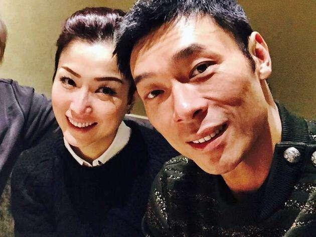 郑秀文演唱会秀腹肌惊艳全场！50岁天后如何保持完美身材？