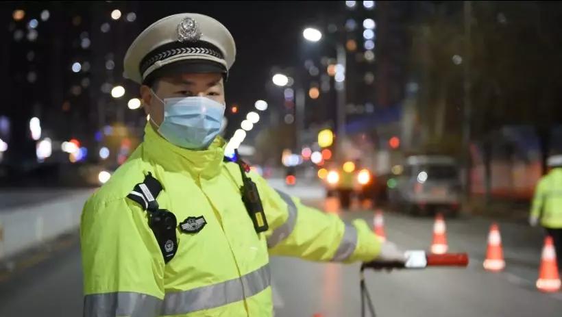 新冠感染又抬头？专家回应：不必恐慌，但需警惕！