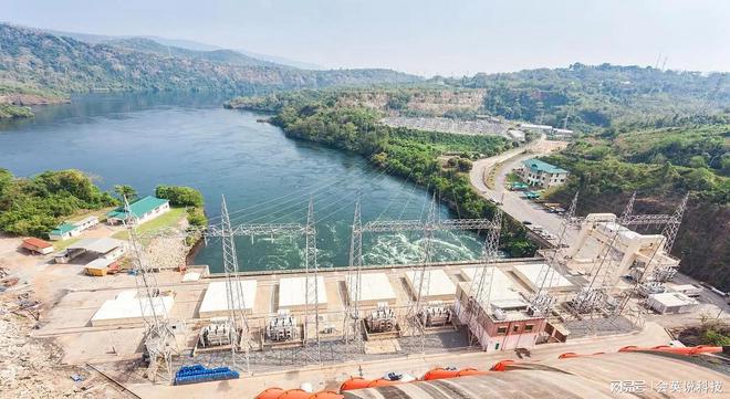 中企承建巴基斯坦水电大坝施工